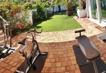 Sleeps 12 Pool Air Con Wifi